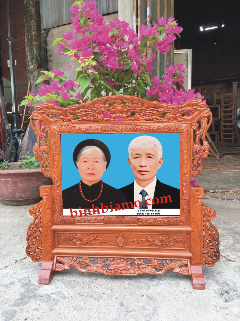 Khách hàng tại Hà Nội gửi hình ảnh bộ Đại Tự Câu Đối trên bàn thờ gia tiên  – Đồ Đồng Dung Quang Hà