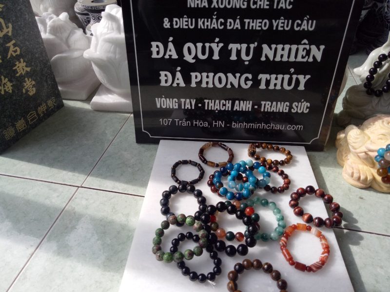 Khắc bia mộ giá rẻ tại xưởng ngõ 36 & 38 tả thanh oai, thanh trì, hà nội.