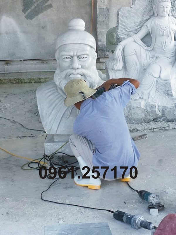 Điêu khắc tượng đá trắng