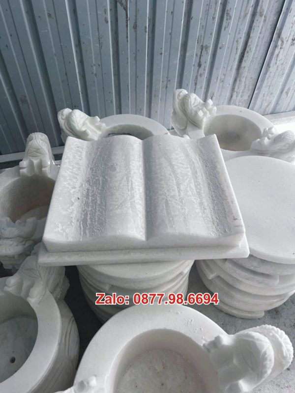 Quyển sách bằng đá