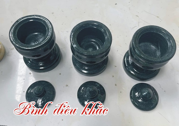 Ly nước bằng đá