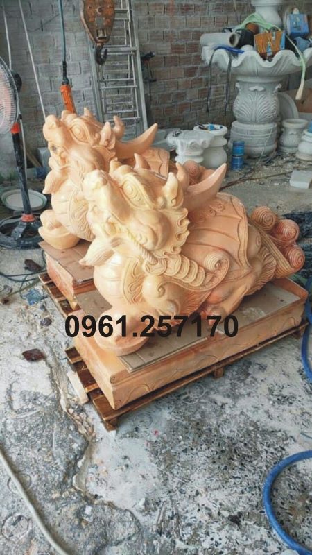 Điêu khắc đá tự nhiên