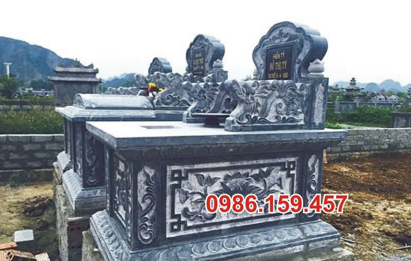 Mẫu mộ ngai đá
