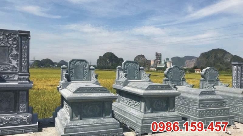 Mẫu mộ ngai đá