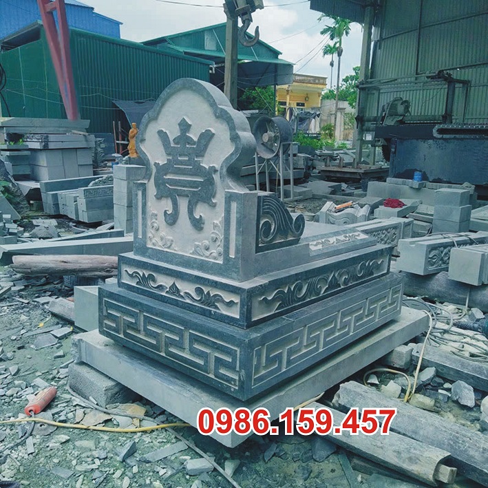 Mẫu mộ ngai đá