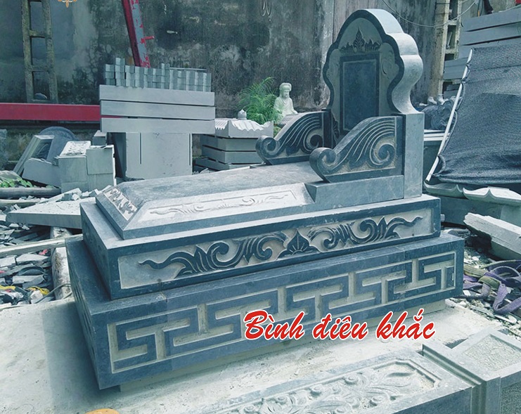 Mẫu mộ ngai đá