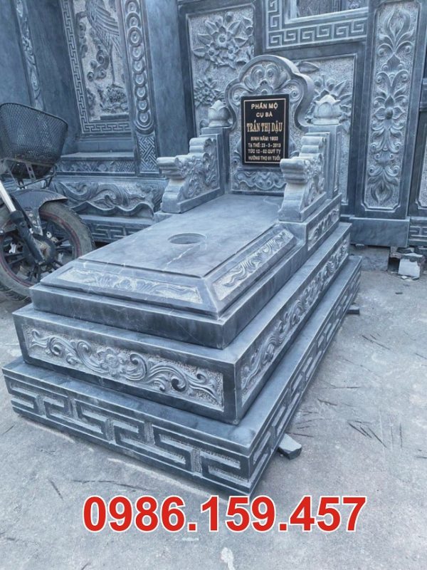 Mẫu mộ ngai đá