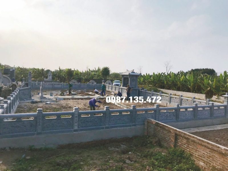 Làm khuôn viên lăng mộ